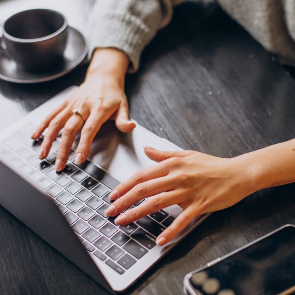 Navigating the World of Online Makeup Shopping